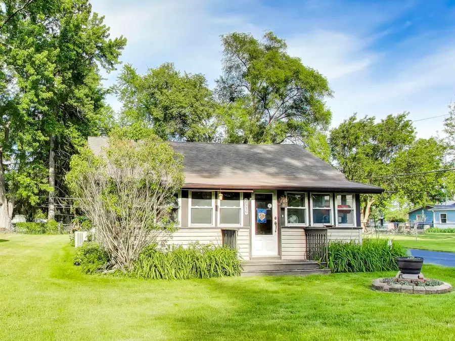 2516 Bittersweet Avenue, Holiday Hills, IL 60051 - #2
