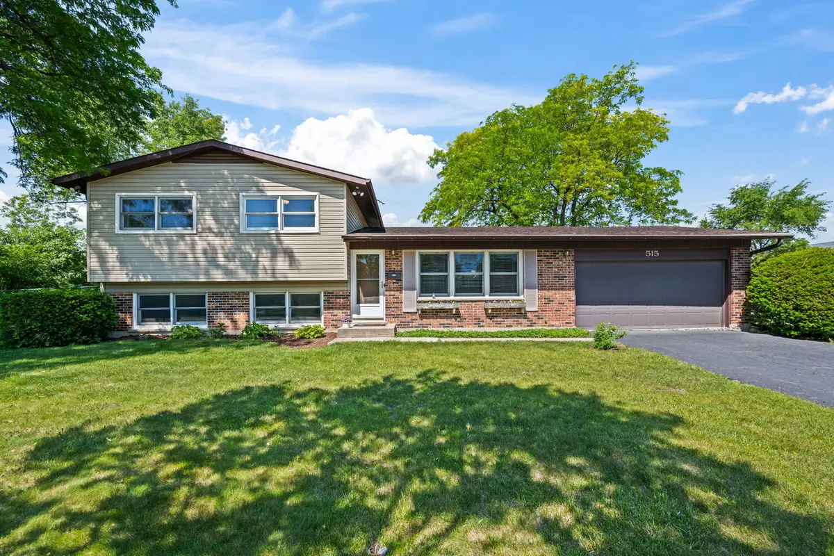 515 W Tanglewood Drive, Arlington Heights, IL 60004 - #1
