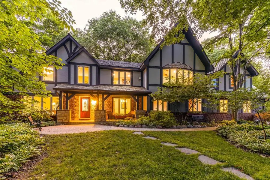 28588 N Tanglewood Court, Libertyville, IL 60048 - #2
