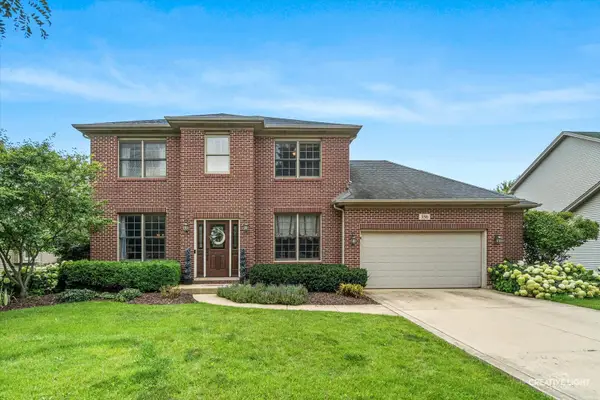 386 Essex Drive, Oswego, IL 60543