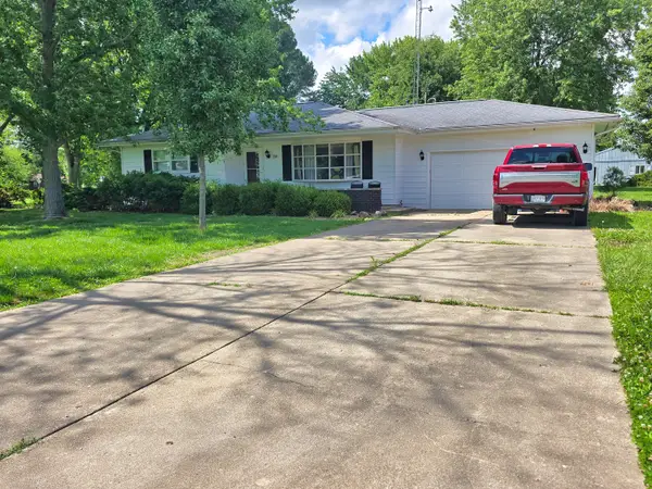 220 Oak Street, Noble, IL 62868