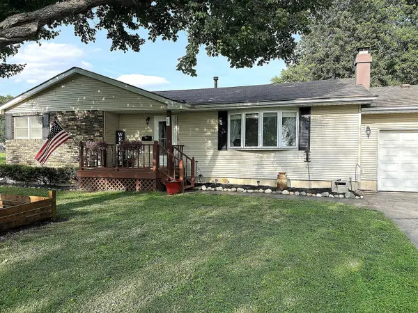 205 S Moose Street, Mason City, IL 62664