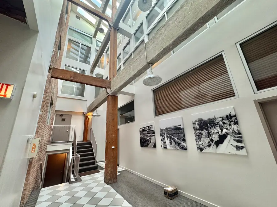 1122 W Newport Avenue #1A, Chicago, IL 60657 - #3