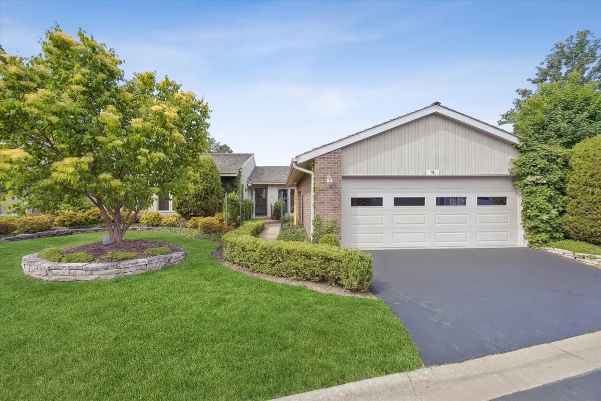 98 Briarwood Circle, Oak Brook, IL 60523 - #1