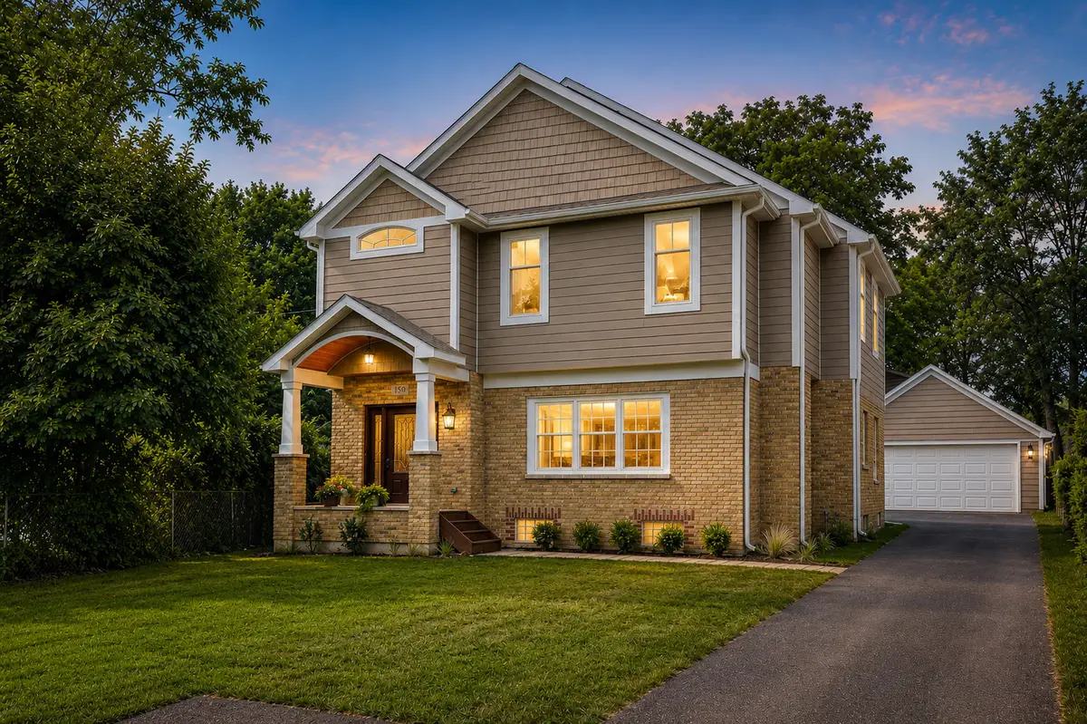 130 W Ellis Avenue, Libertyville, IL 60048 - #1