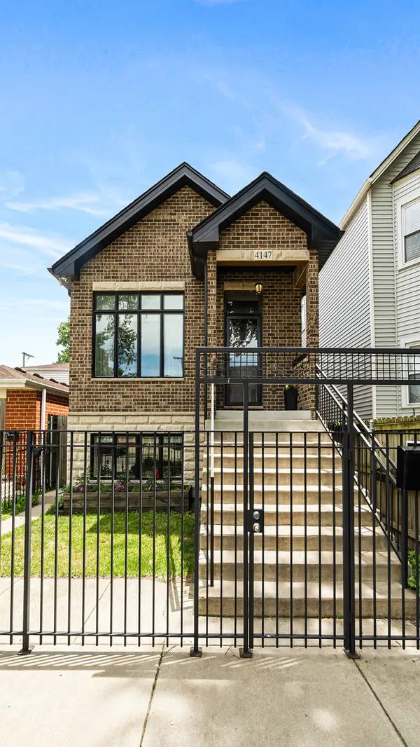 4147 S Wallace Street, Chicago, IL 60609