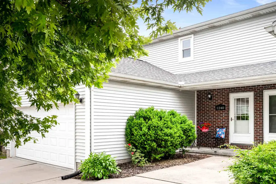 1240 Beacon Hill Court, Normal, IL 61761 - #2