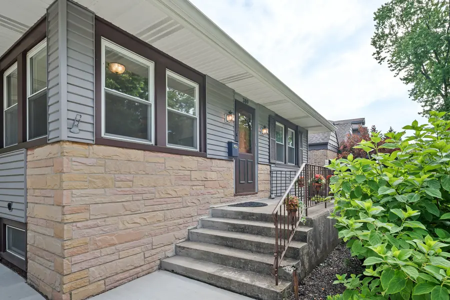 389 Addison Road, Riverside, IL 60546 - #3