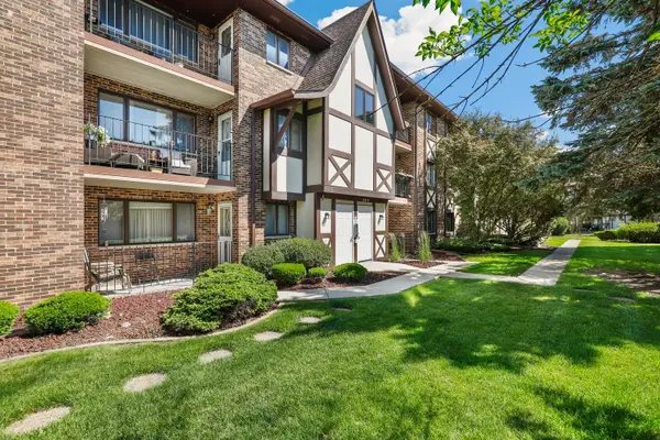 10516 Ridge Cove Drive #25C, Chicago Ridge, IL 60415