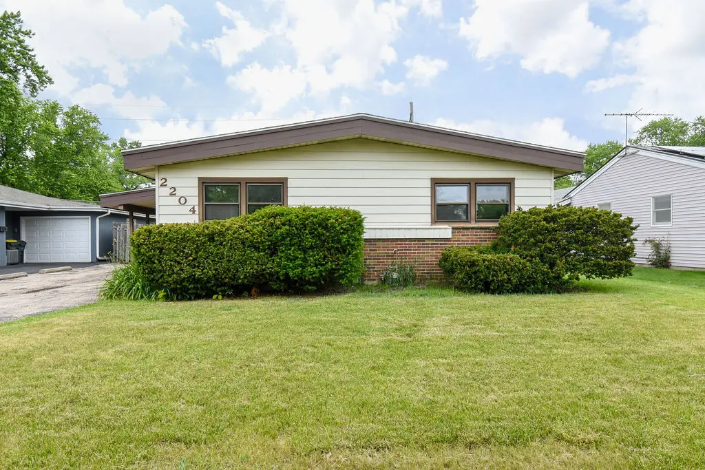 2204 W Central Road, Rolling Meadows, IL 60008 - #1