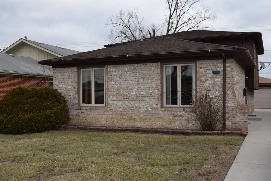 431 Hoxie Avenue, Calumet City, IL 60409 - #2