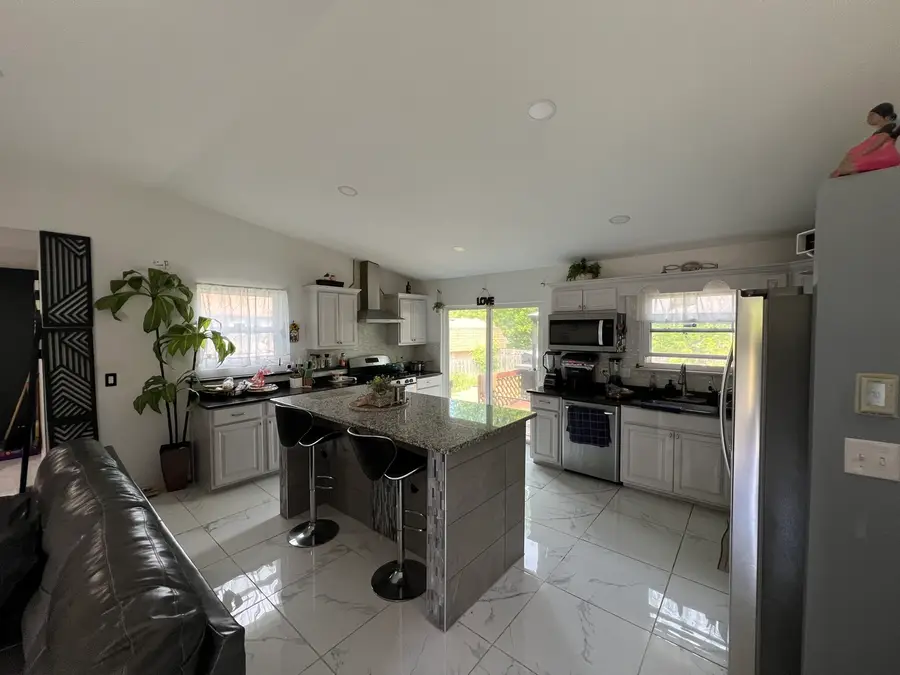 38201 N Loyola Avenue, Beach Park, IL 60087 - #2