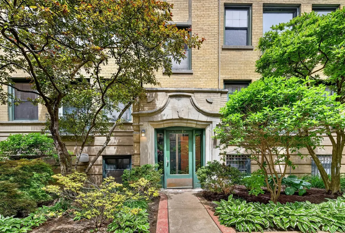 7033 N Sheridan Road #G, Chicago, IL 60626 - #1