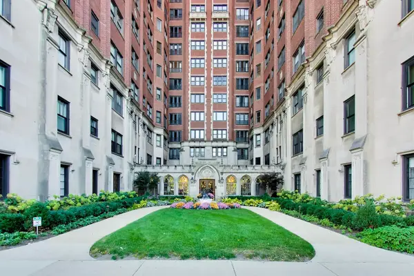 Address Withheld By Seller, Chicago, IL 60637