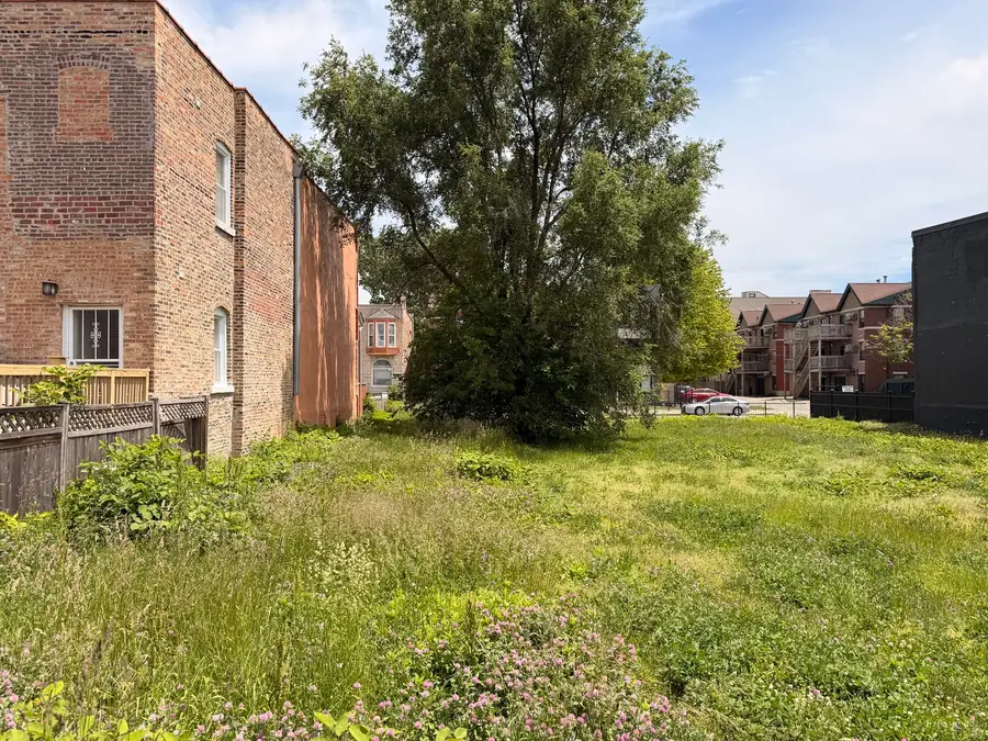 4240 S Saint Lawrence Avenue, Chicago, IL 60653 - #3