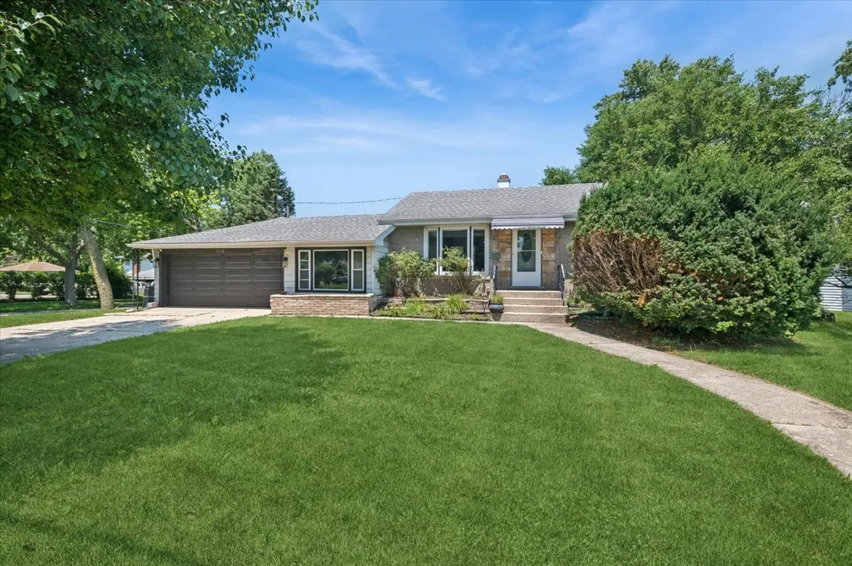 5710 W Hawthorne Avenue, Berkeley, IL 60163 - #1