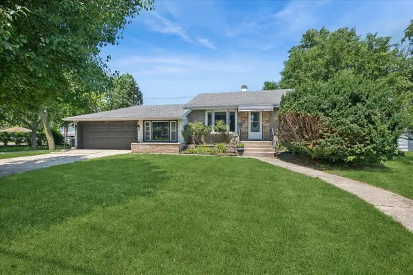 5710 W Hawthorne Avenue, Berkeley, IL 60163