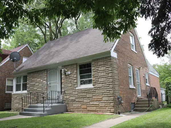 10134 S Bensley Avenue, Chicago, IL 60617