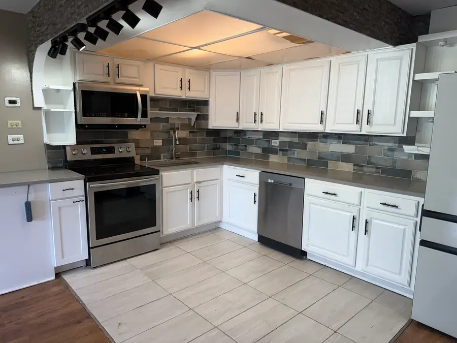 6700 S Brainard Avenue #411, Countryside, IL 60525 - #2