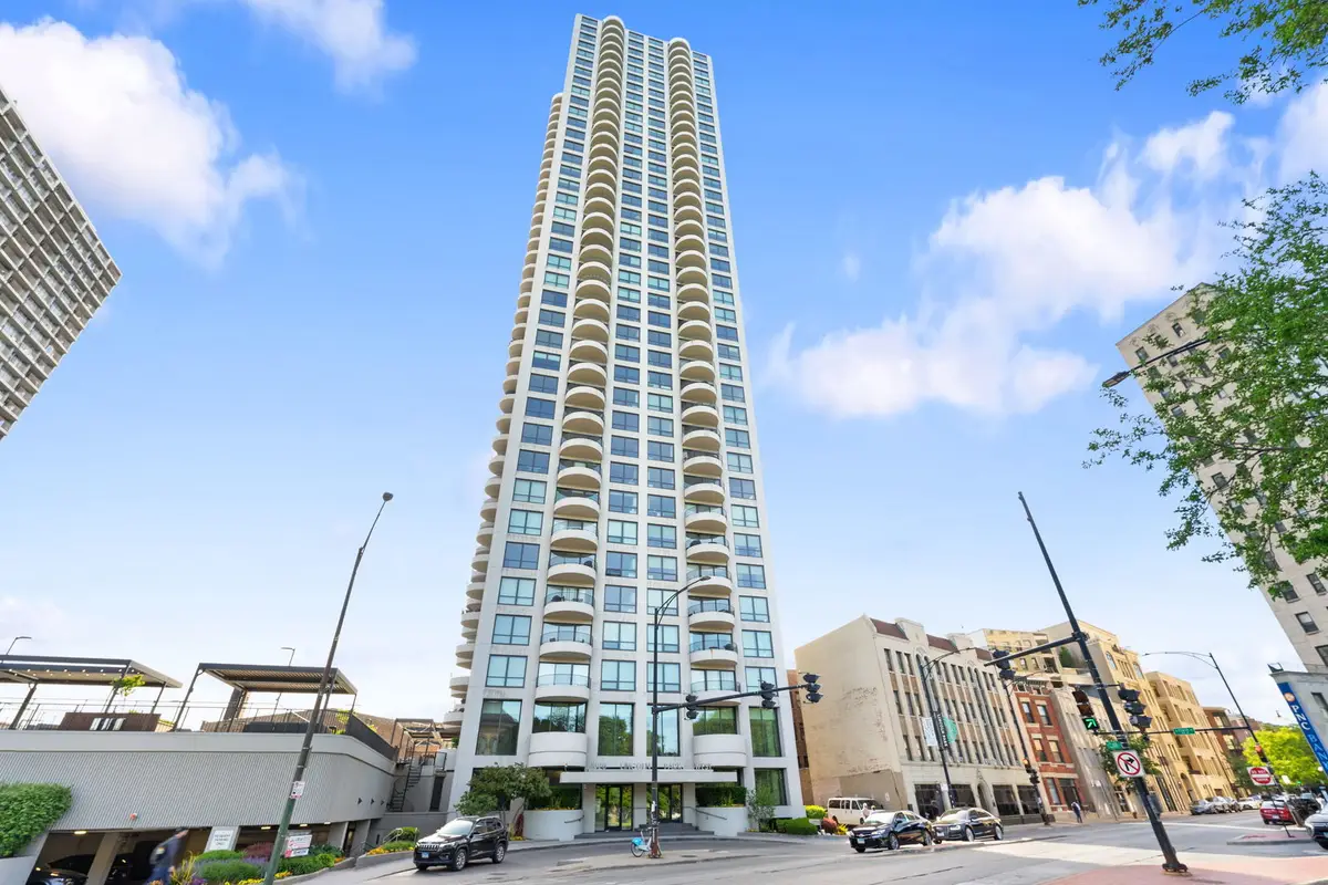 2020 N Lincoln Park West #18C, Chicago, IL 60614 - #1