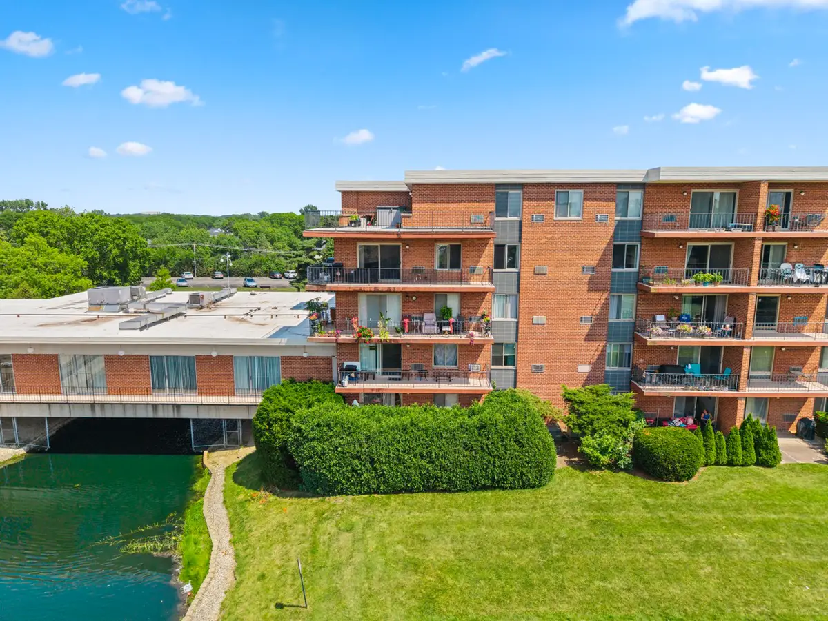 16 E Old Willow Road #424S, Prospect Heights, IL 60070 - #1