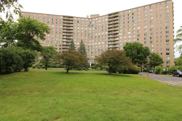 7061 N Kedzie Avenue #116, Chicago, IL 60645