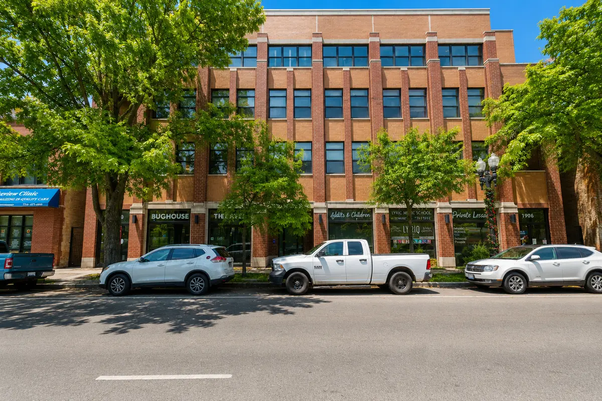 1908 W Irving Park Road #201, Chicago, IL 60613 - #1