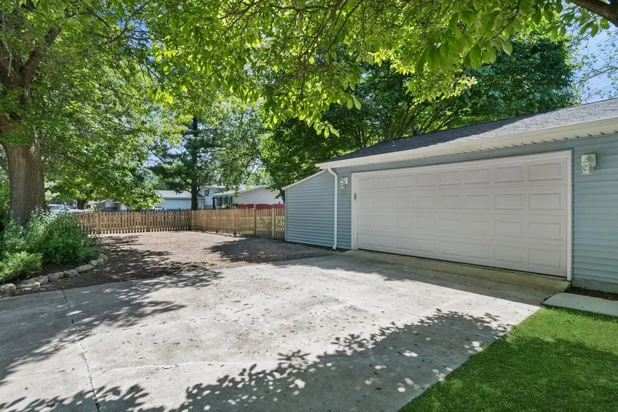 28W691 Leverenz Road, Naperville, IL 60564 - #2