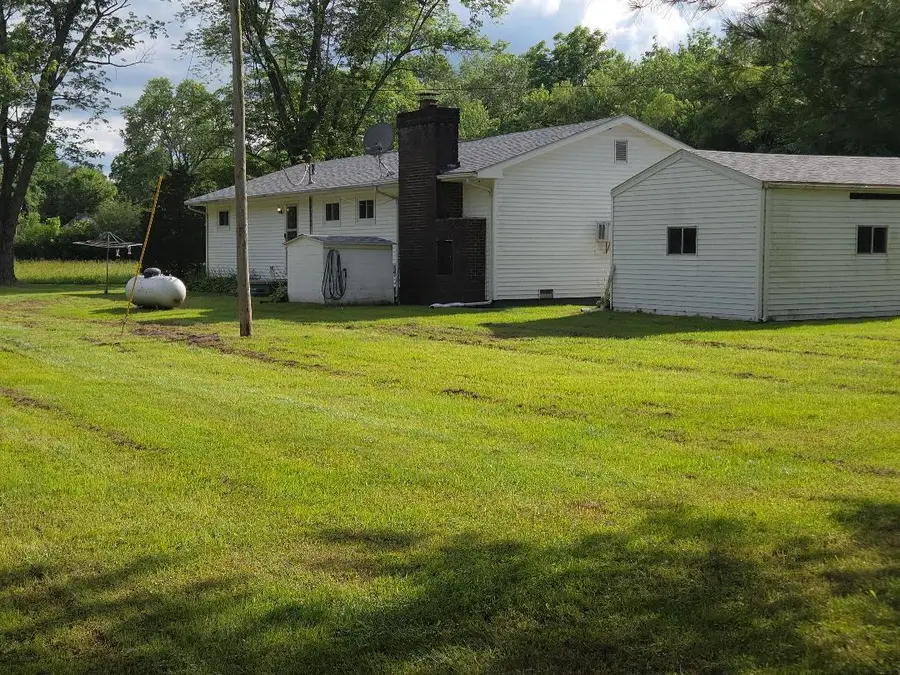 32372 Main Street, Tamms, IL 62988 - #3
