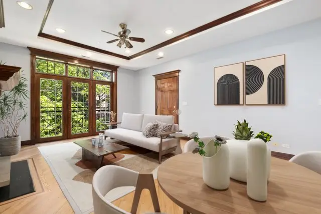 2049 W Morse Avenue #3, Chicago, IL 60645 - #3