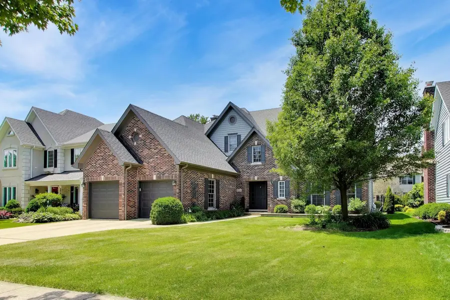 724 Fairfield Court, Westmont, IL 60559 - #3