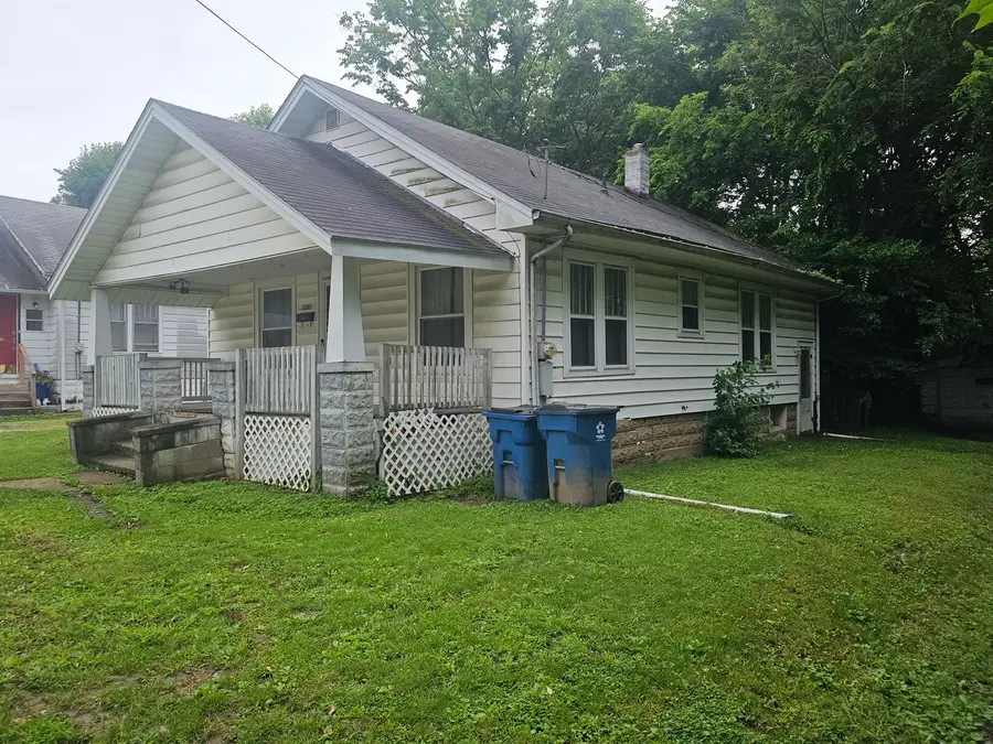 2207 Casey Avenue, Mount Vernon, IL 62864 - #2