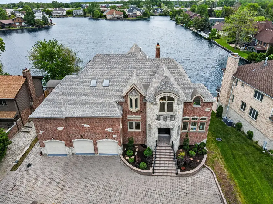 9609 Reding Circle, Des Plaines, IL 60016 - #2