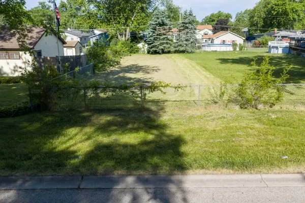 1414 N Pleasant Drive, Round Lake Beach, IL 60073