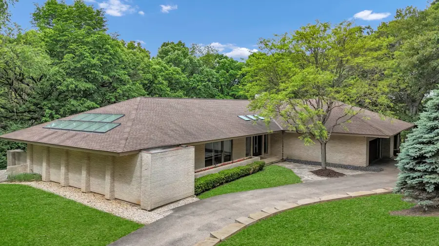 4 Far Hills Road, Barrington Hills, IL 60010 - #2