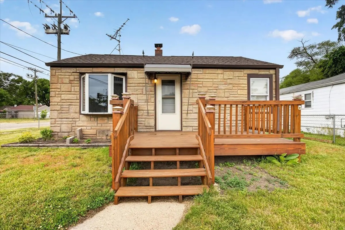 302 Harlem Road, Machesney Park, IL 61115 - #1