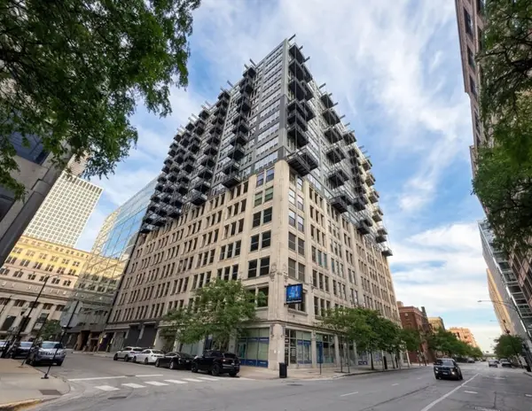 565 W Quincy Street #802, Chicago, IL 60661