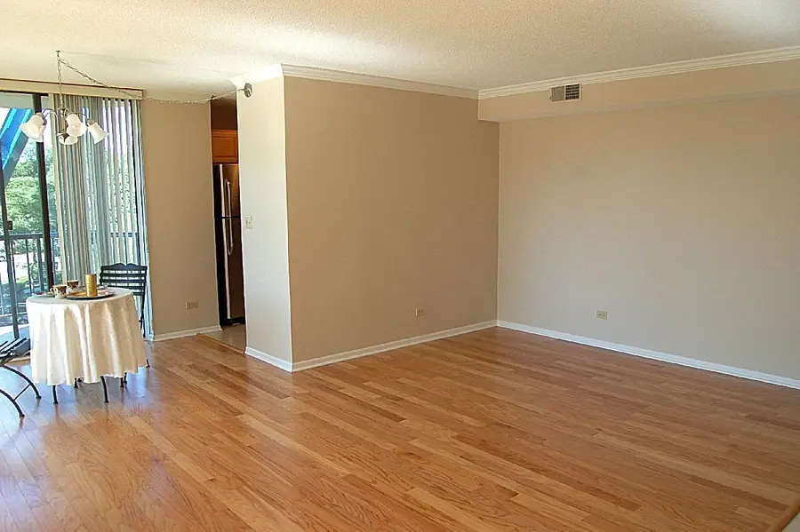 511 Aurora Avenue #418, Naperville, IL 60540 - #3
