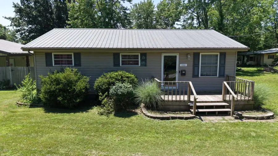 1006 Diamond Street, Benton, IL 62812 - #2