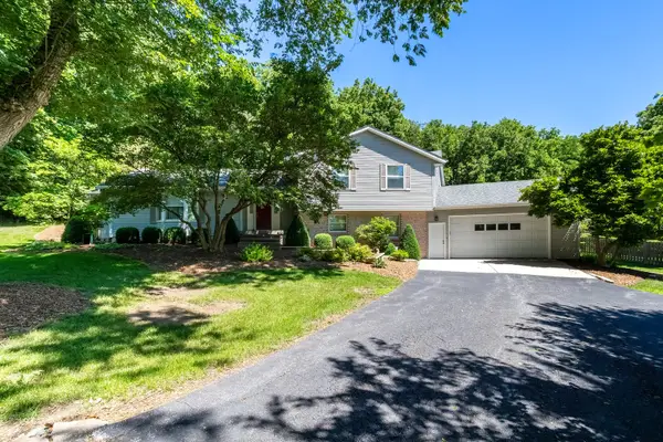 18055 243rd Avenue, Pleasant Valley, IA 52767