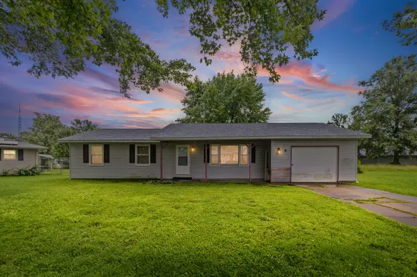 6 Edgebrook Street, Centralia, IL 62801
