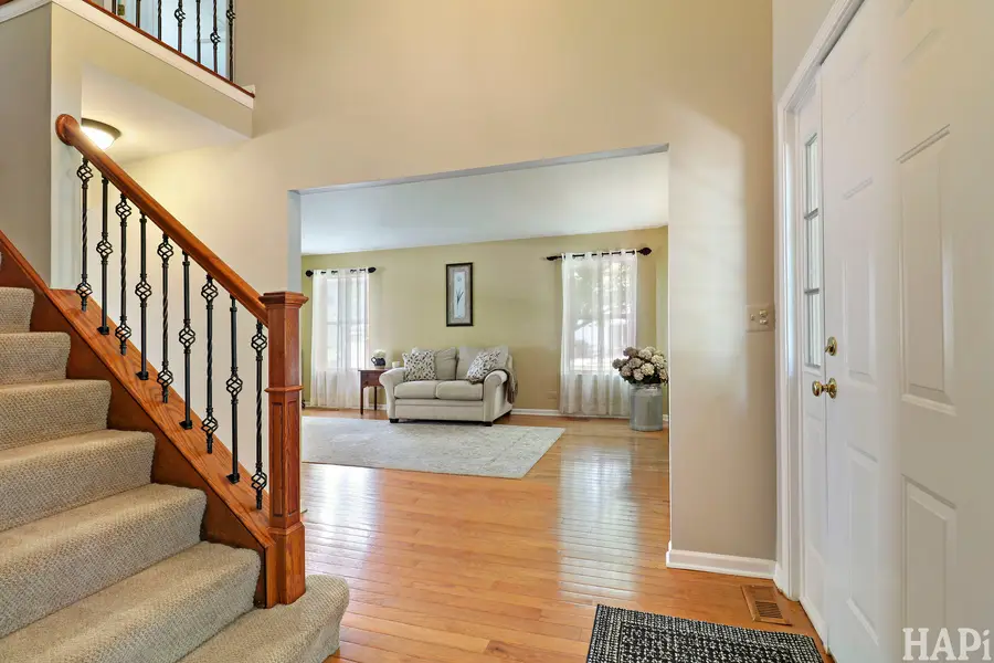 1090 Winding Glen Court, Carol Stream, IL 60188 - #3