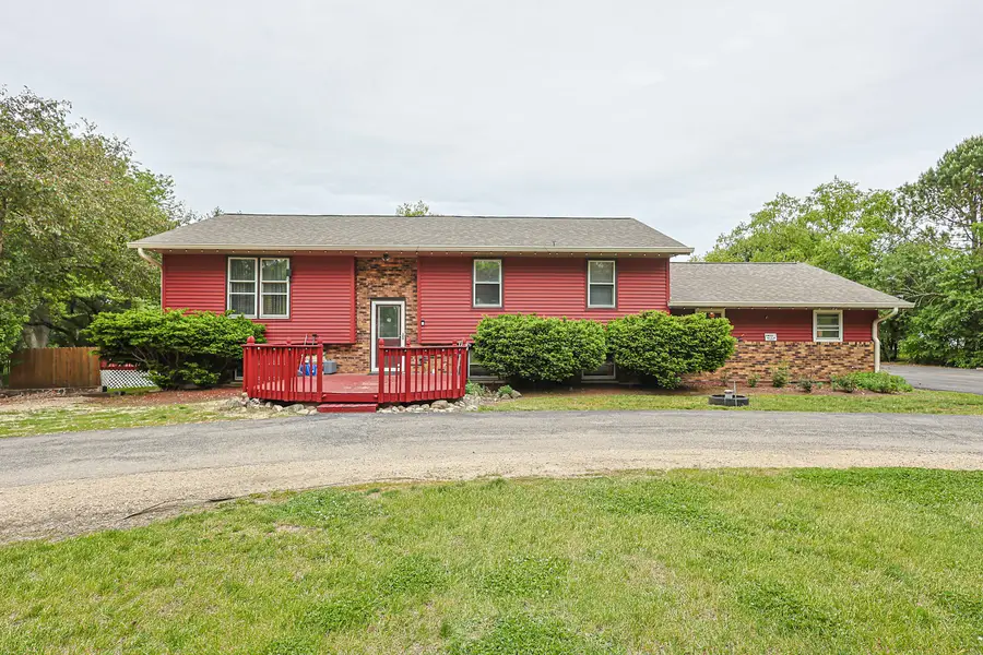 9012 Swanson Road, Lake In The Hills, IL 60156 - #3