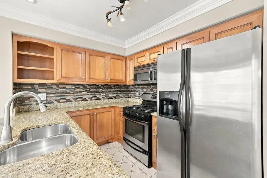 1720 Middlebury Drive, Aurora, IL 60503 - #2