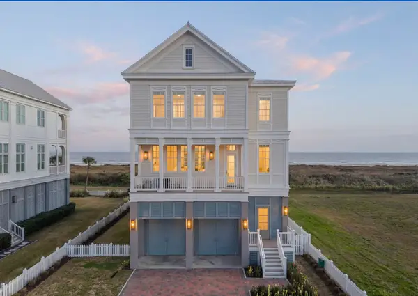 2409 E Seaside Drive, Galveston,  77550