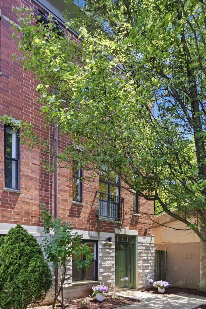 1816 N Spaulding Avenue #1, Chicago, IL 60647 - #2