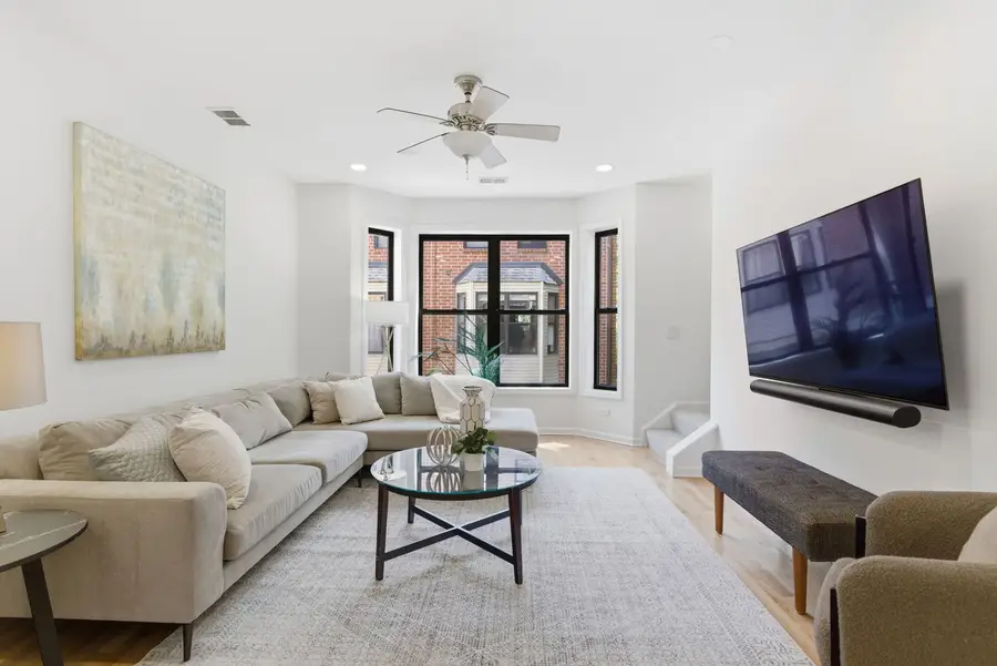 1816 N Spaulding Avenue #1, Chicago, IL 60647 - #3