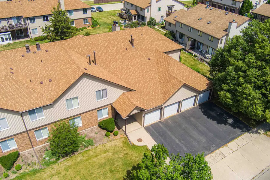 1503 Longwood Drive #2D, Sycamore, IL 60178 - #2