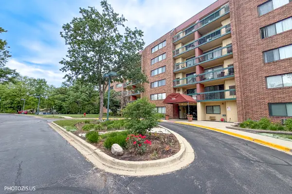 1840 Huntington Boulevard #607, Hoffman Estates, IL 60169