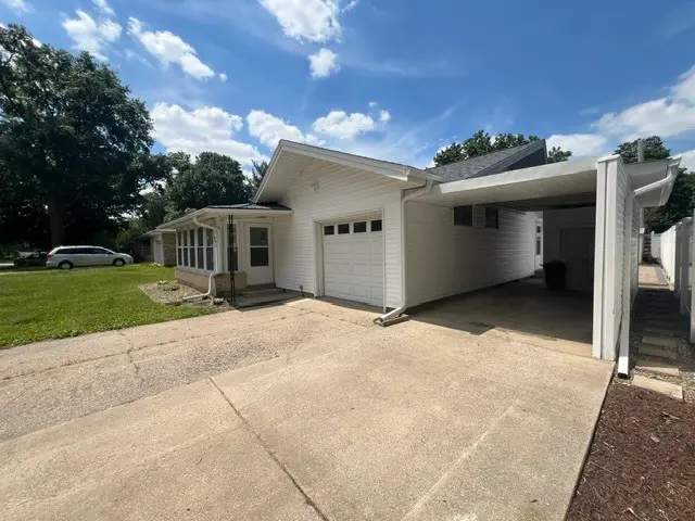 405 Dodson Drive E, Urbana, IL 61802 - #2